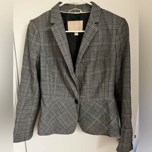 Banana Republic gray and white plaid blazer featuring a structured peplum waist